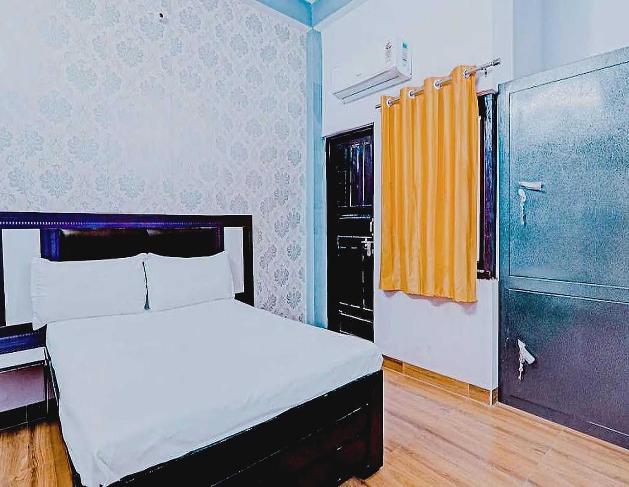 Hotel O Rr Palace Lucknow Bagian luar foto