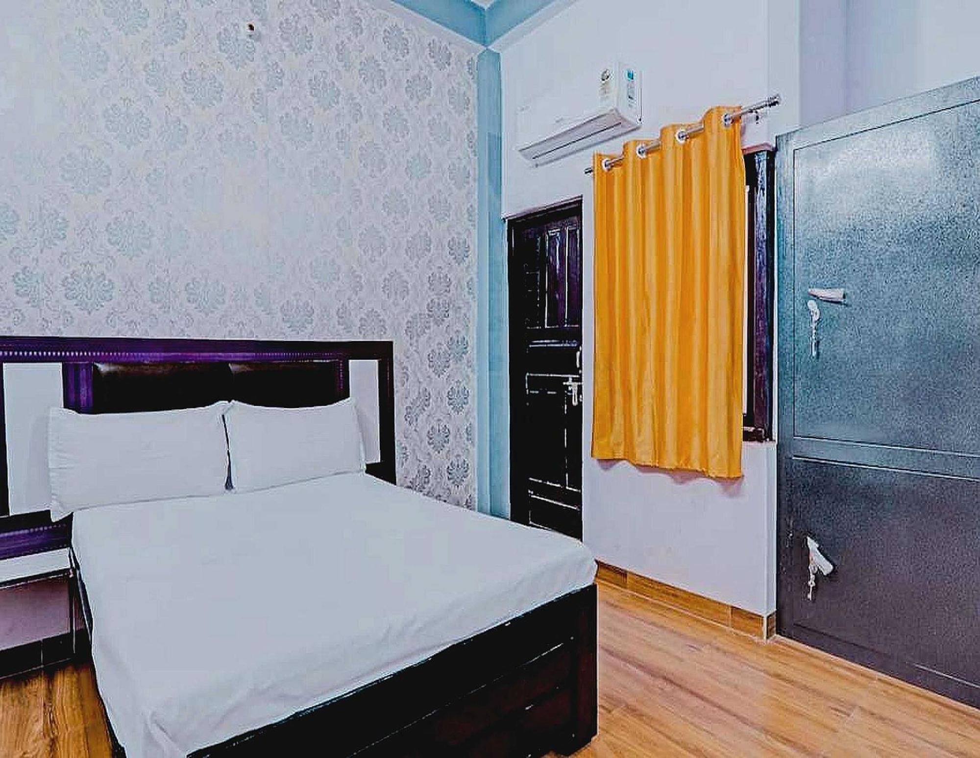 Hotel O Rr Palace Lucknow Bagian luar foto