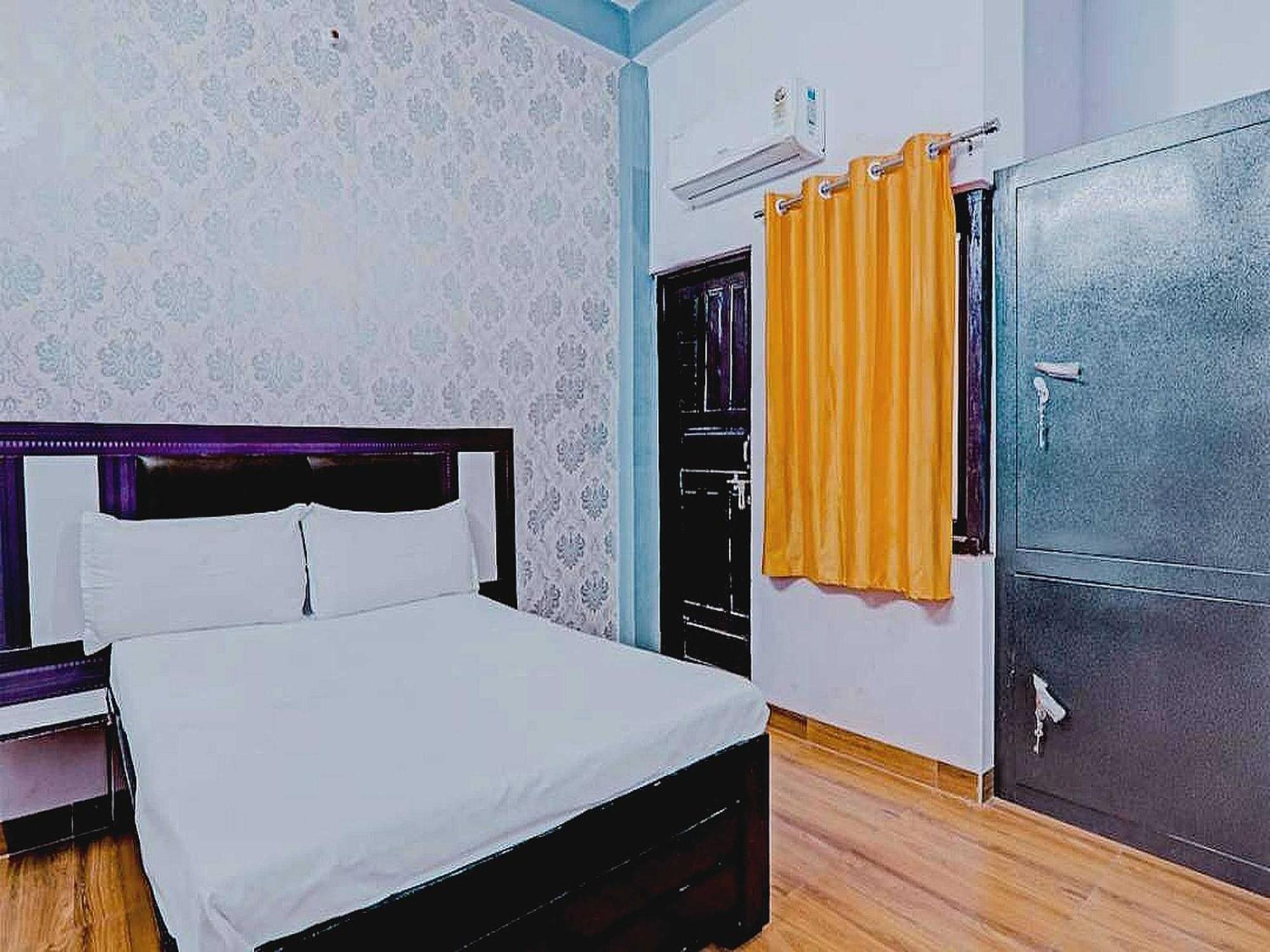 Hotel O Rr Palace Lucknow Bagian luar foto