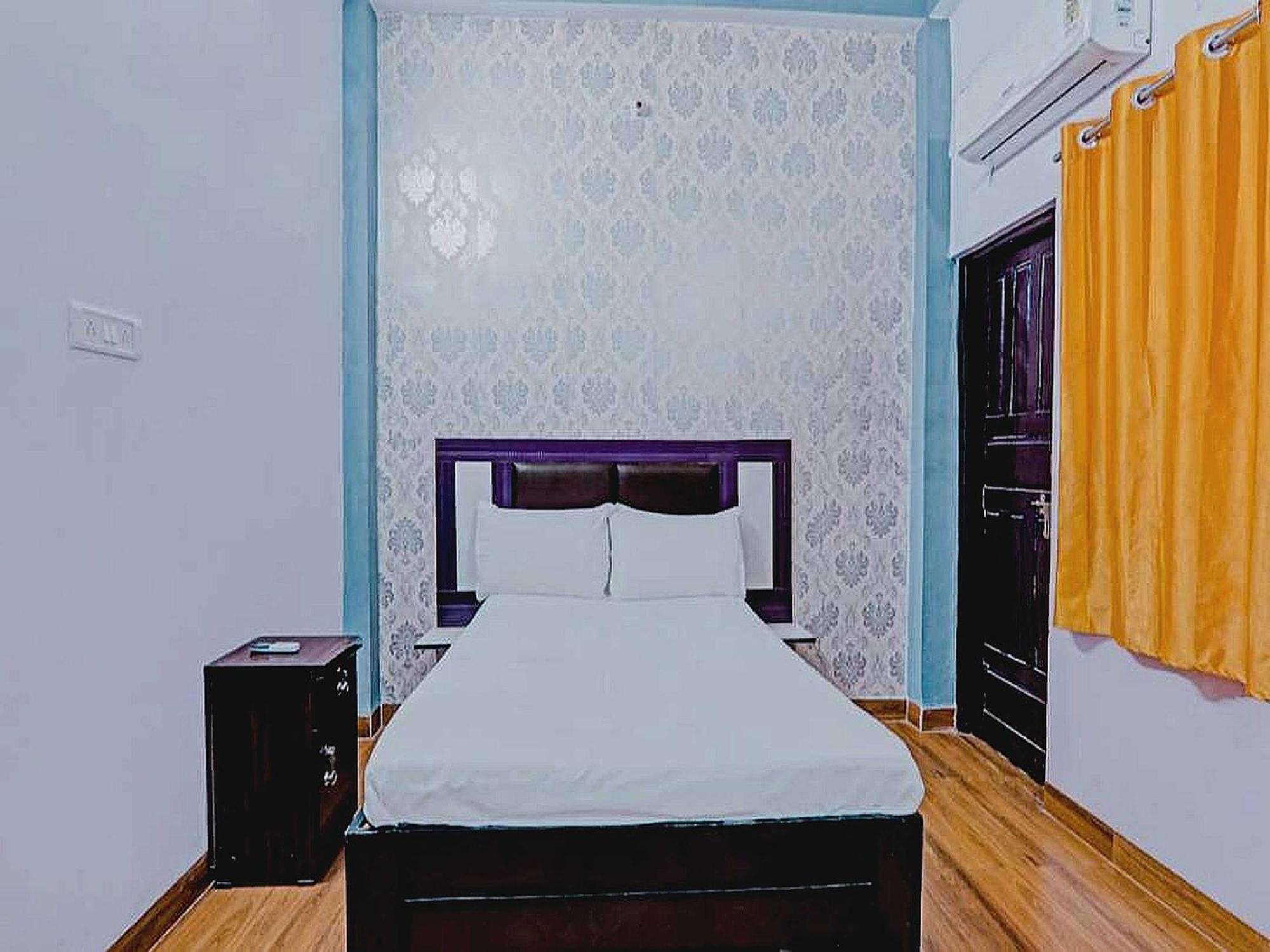 Hotel O Rr Palace Lucknow Bagian luar foto