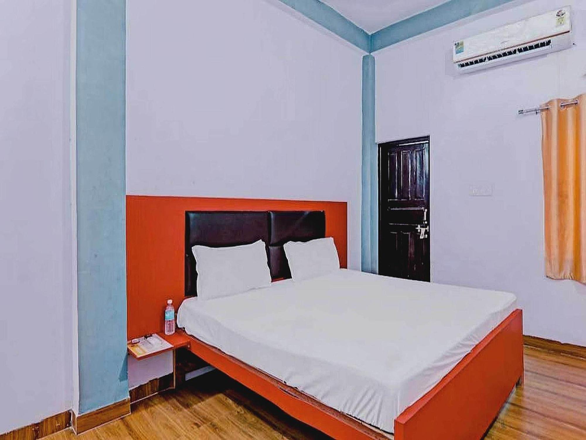 Hotel O Rr Palace Lucknow Bagian luar foto
