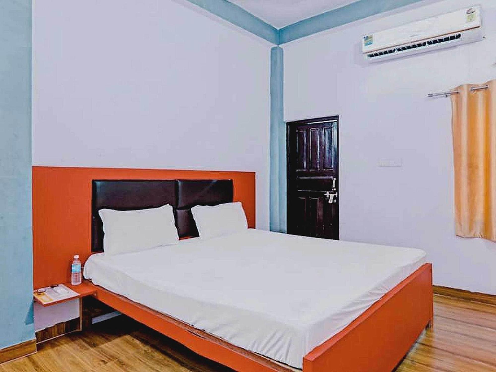 Hotel O Rr Palace Lucknow Bagian luar foto